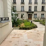 Studio A Paris Pres Du Pont Mirabeau Et Tour Eiffel